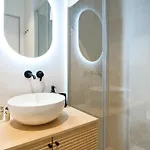 Design With Private Street Entrance Apartment