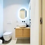 Design With Private Street Entrance Mailand