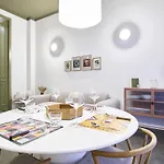 Design With Private Street Entrance Apartment *