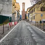 Design With Private Street Entrance Apartment Mailand