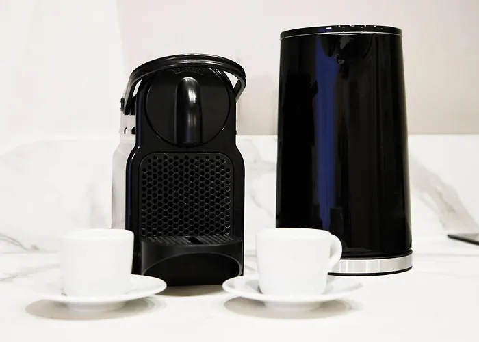 Design With Private Street Entrance Apartman Milánó