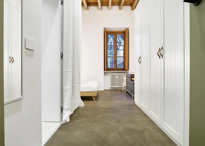 Design With Private Street Entrance * Milánó